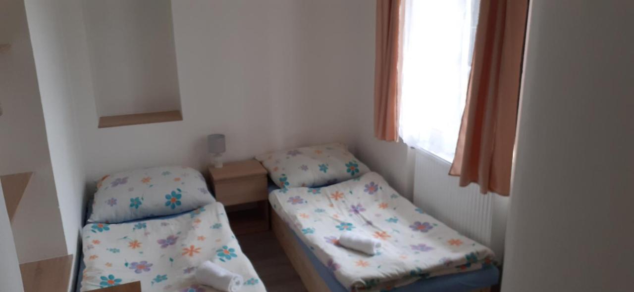Farma Macas Villa Lázně Bohdaneč Bagian luar foto