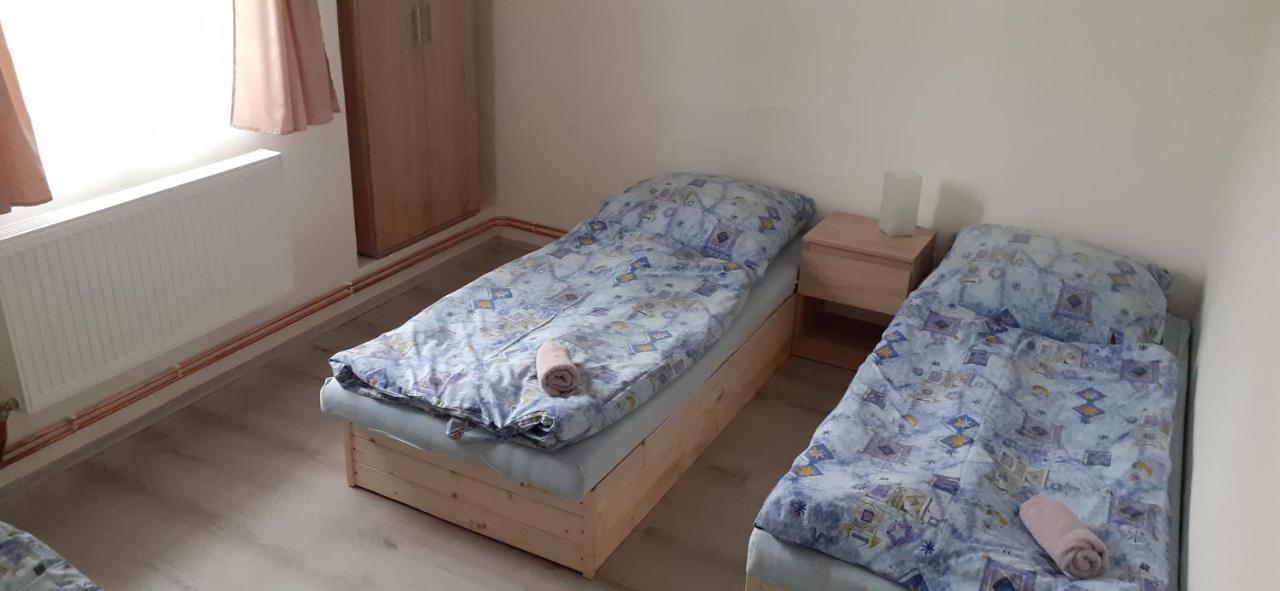 Farma Macas Villa Lázně Bohdaneč Bagian luar foto