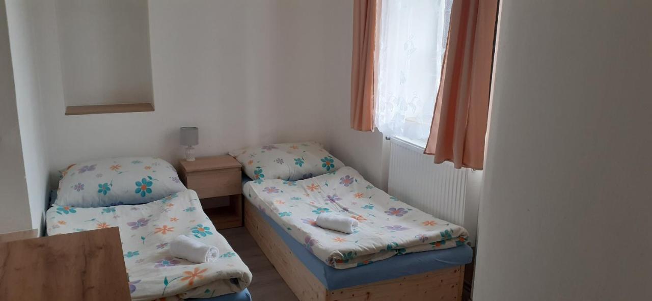 Farma Macas Villa Lázně Bohdaneč Bagian luar foto